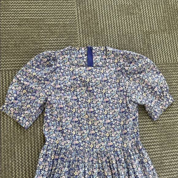 Laura Ashley Vintage Floral Print Cotton Prairie Midi Dress, size M - Picture 4 of 6